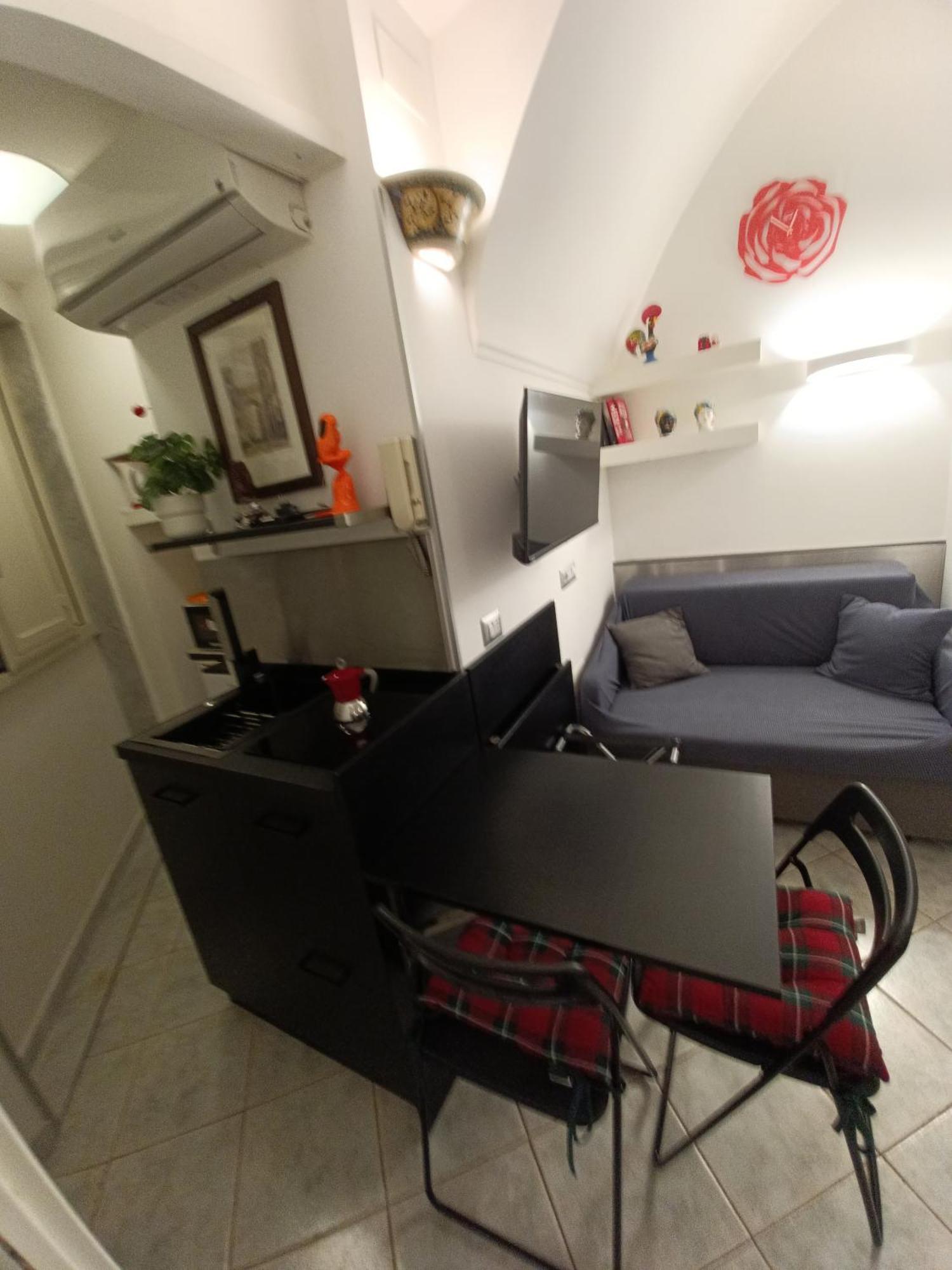 La Residenza Napoli Short Let Monolocale Standard Via Chiaia 82 Napoli Apartment Ngoại thất bức ảnh